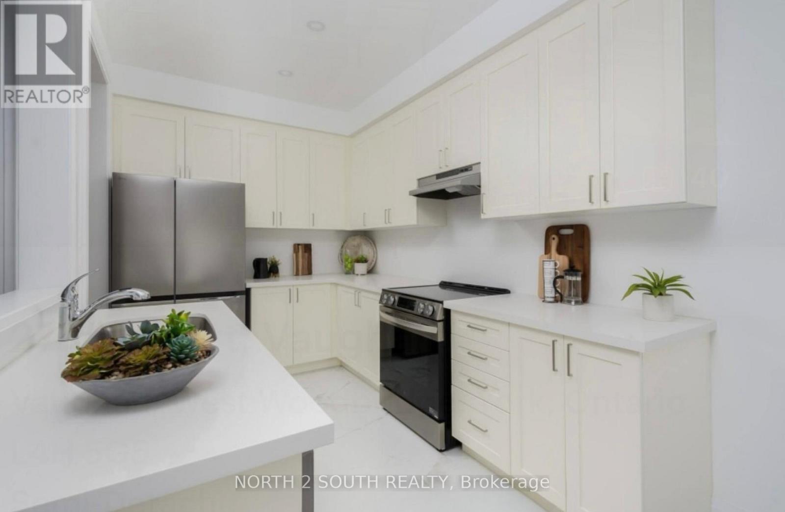 27 Virro Court, Vaughan, Ontario  L4H 5G5 - Photo 15 - N12506876