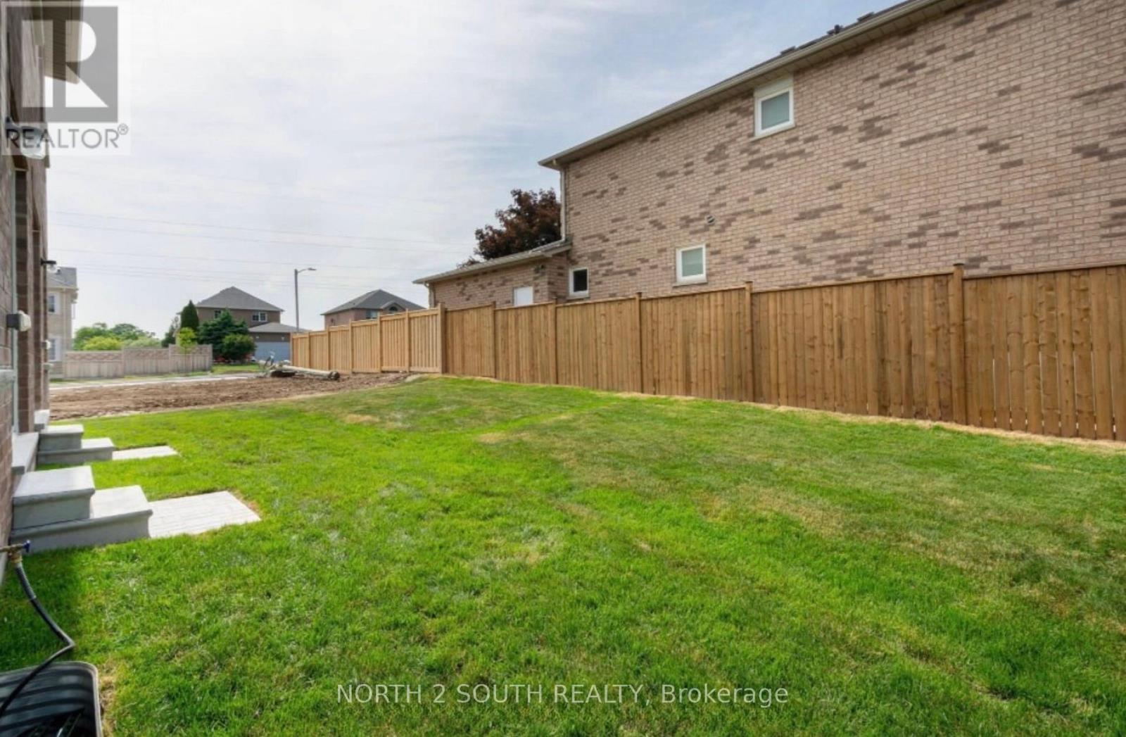 27 Virro Court, Vaughan, Ontario  L4H 5G5 - Photo 32 - N12506876