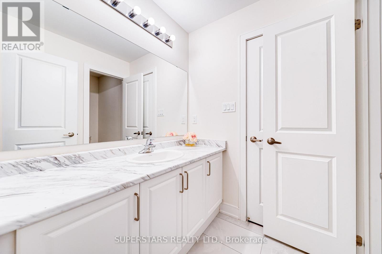 143 Kenneth Rogers Crescent, East Gwillimbury, Ontario  L9N 0S1 - Photo 20 - N12506930