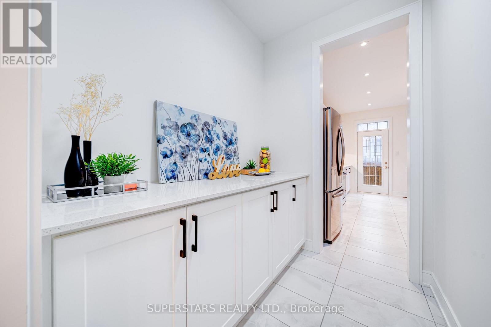 143 Kenneth Rogers Crescent, East Gwillimbury, Ontario  L9N 0S1 - Photo 7 - N12506930