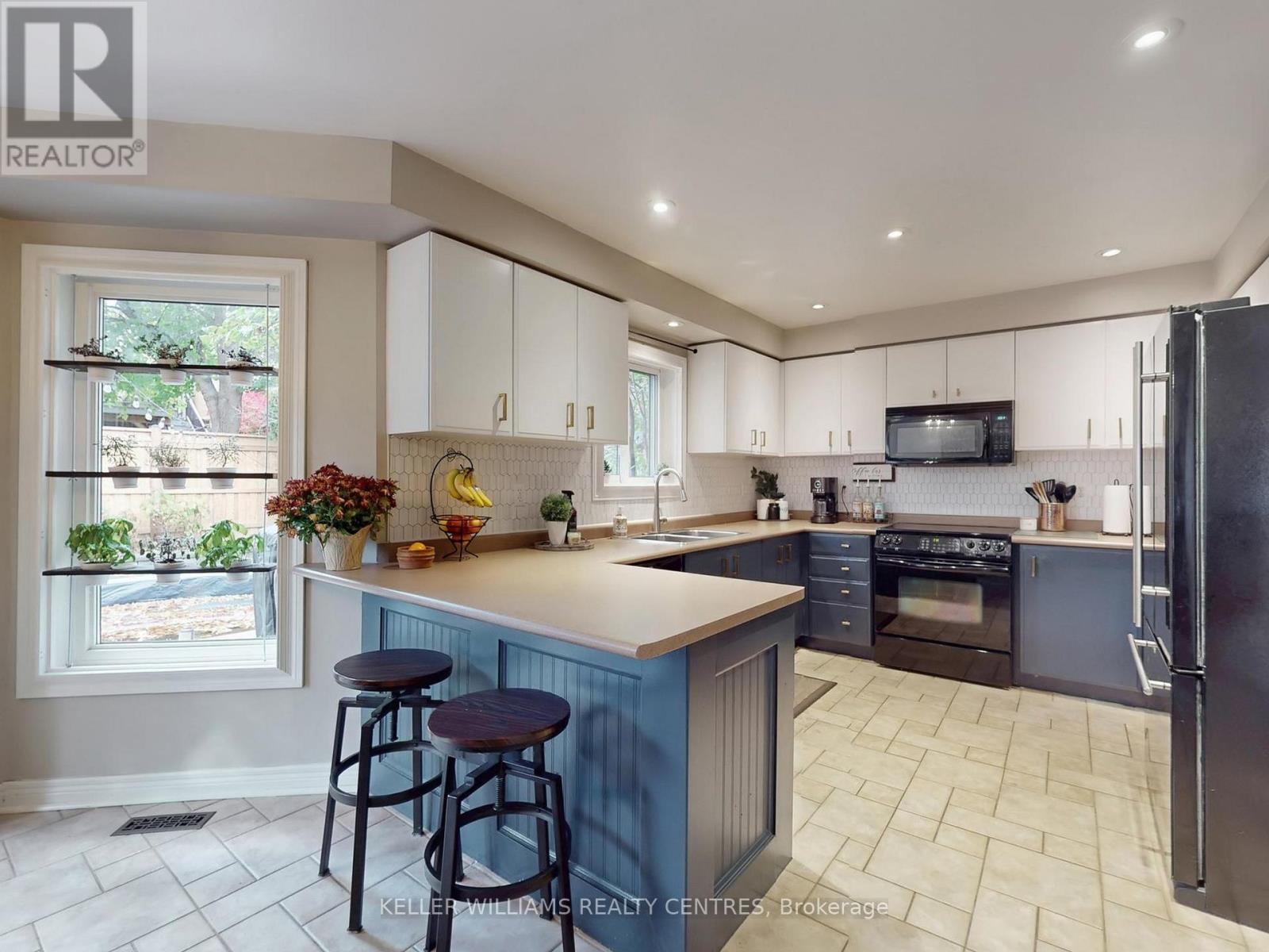 151 Rhodes Circle, Newmarket, Ontario  L3X 1V2 - Photo 12 - N12506958