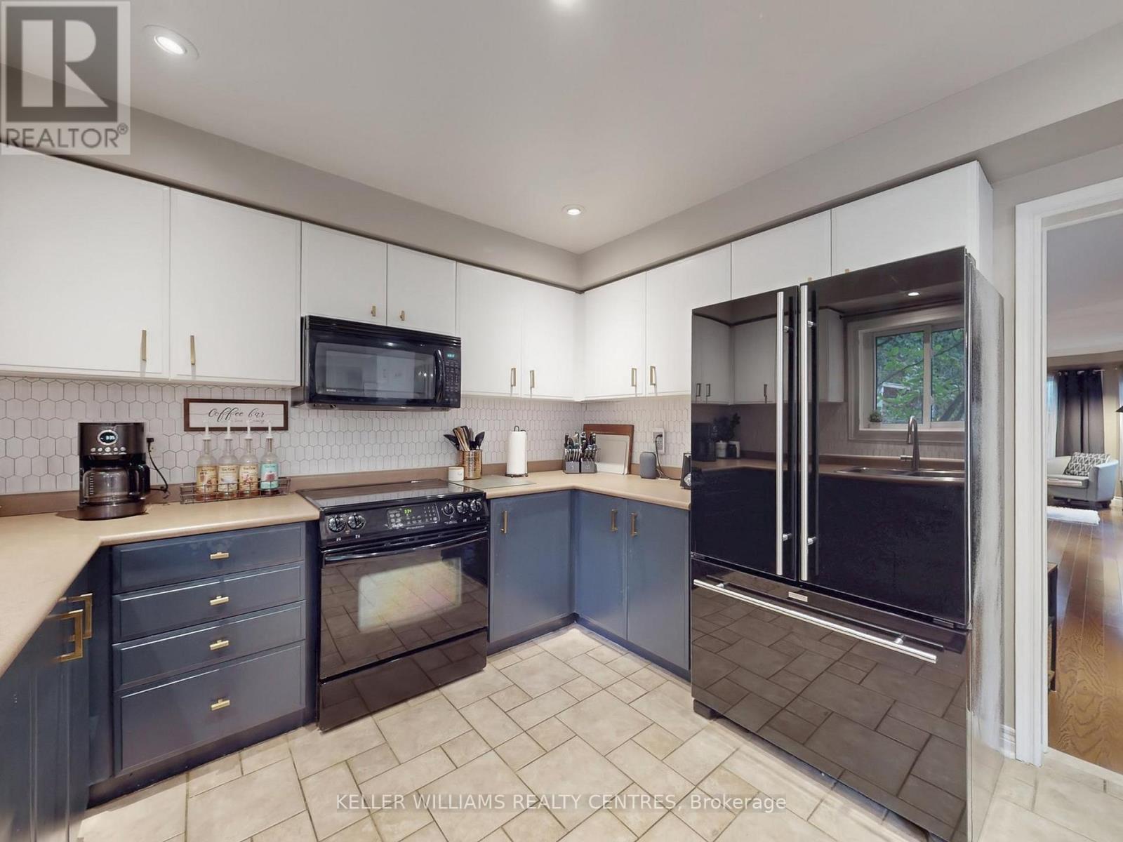 151 Rhodes Circle, Newmarket, Ontario  L3X 1V2 - Photo 13 - N12506958