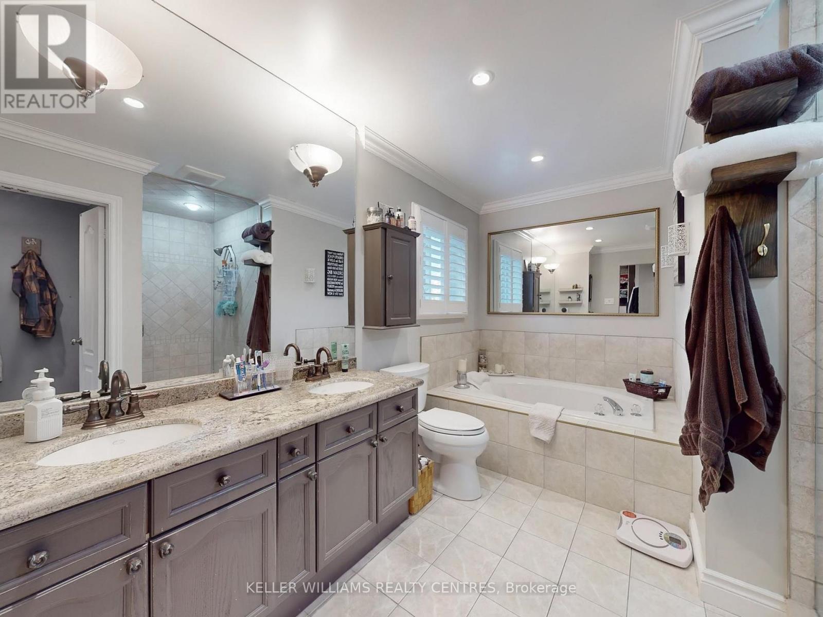 151 Rhodes Circle, Newmarket, Ontario  L3X 1V2 - Photo 24 - N12506958