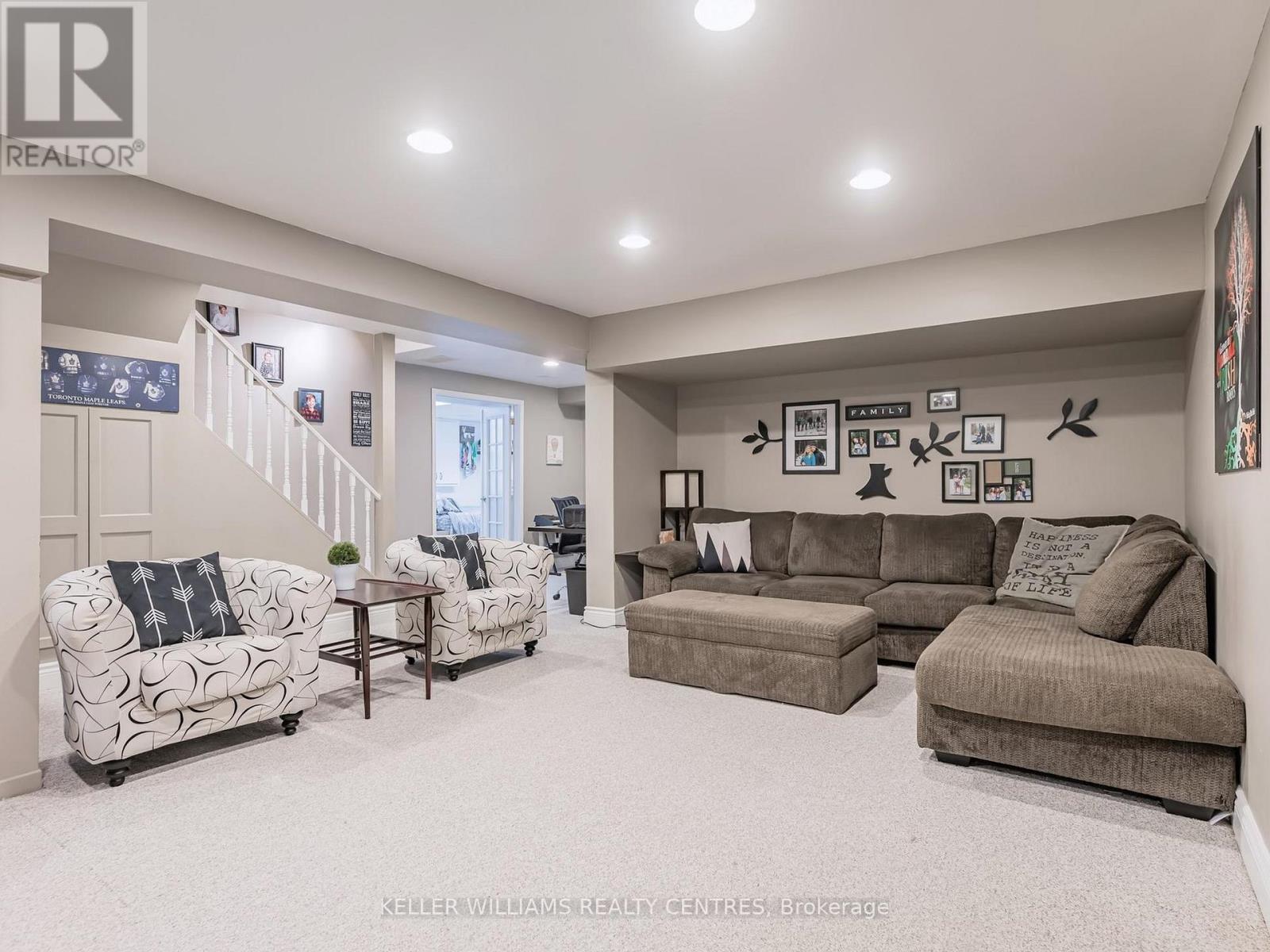 151 Rhodes Circle, Newmarket, Ontario  L3X 1V2 - Photo 39 - N12506958