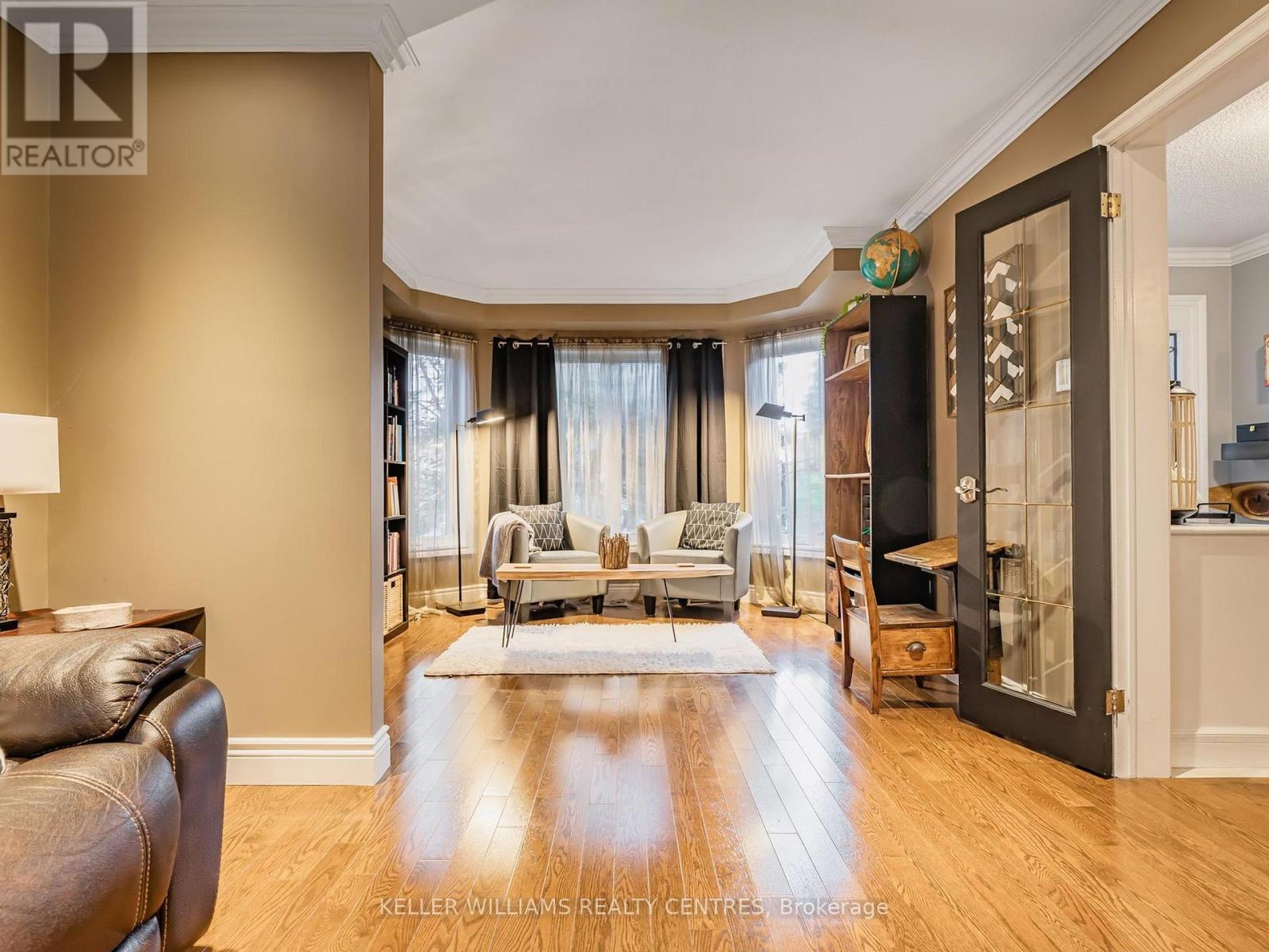 151 Rhodes Circle, Newmarket, Ontario  L3X 1V2 - Photo 6 - N12506958