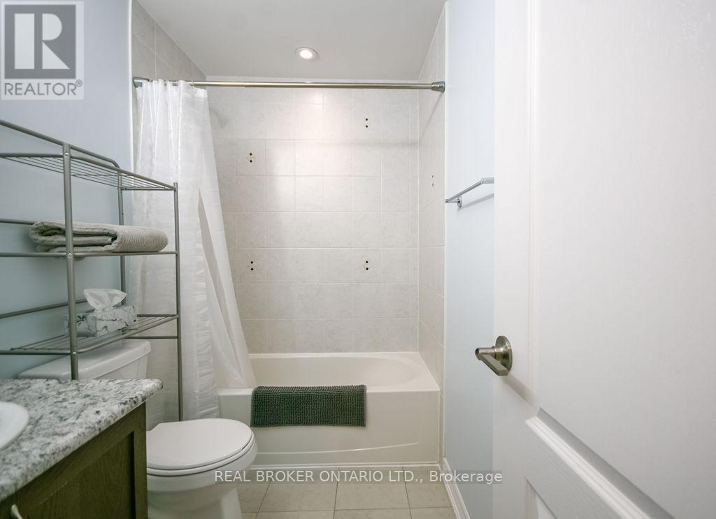 404 - 40 Ferndale Drive S, Barrie, Ontario  L4N 2L3 - Photo 7 - S12506658