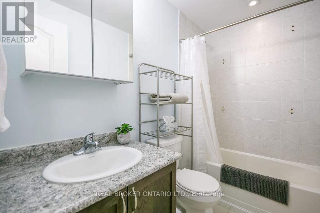 404 - 40 Ferndale Drive S, Barrie, Ontario  L4N 2L3 - Photo 8 - S12506658