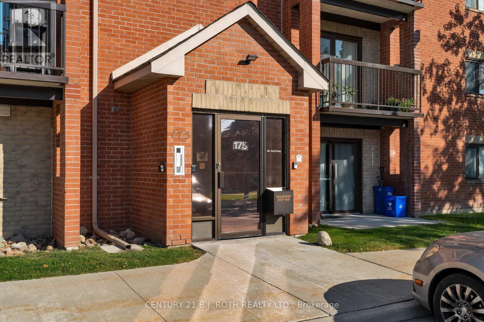 A9 - 175 Edgehill Drive, Barrie, Ontario  L4N 1L9 - Photo 2 - S12506956