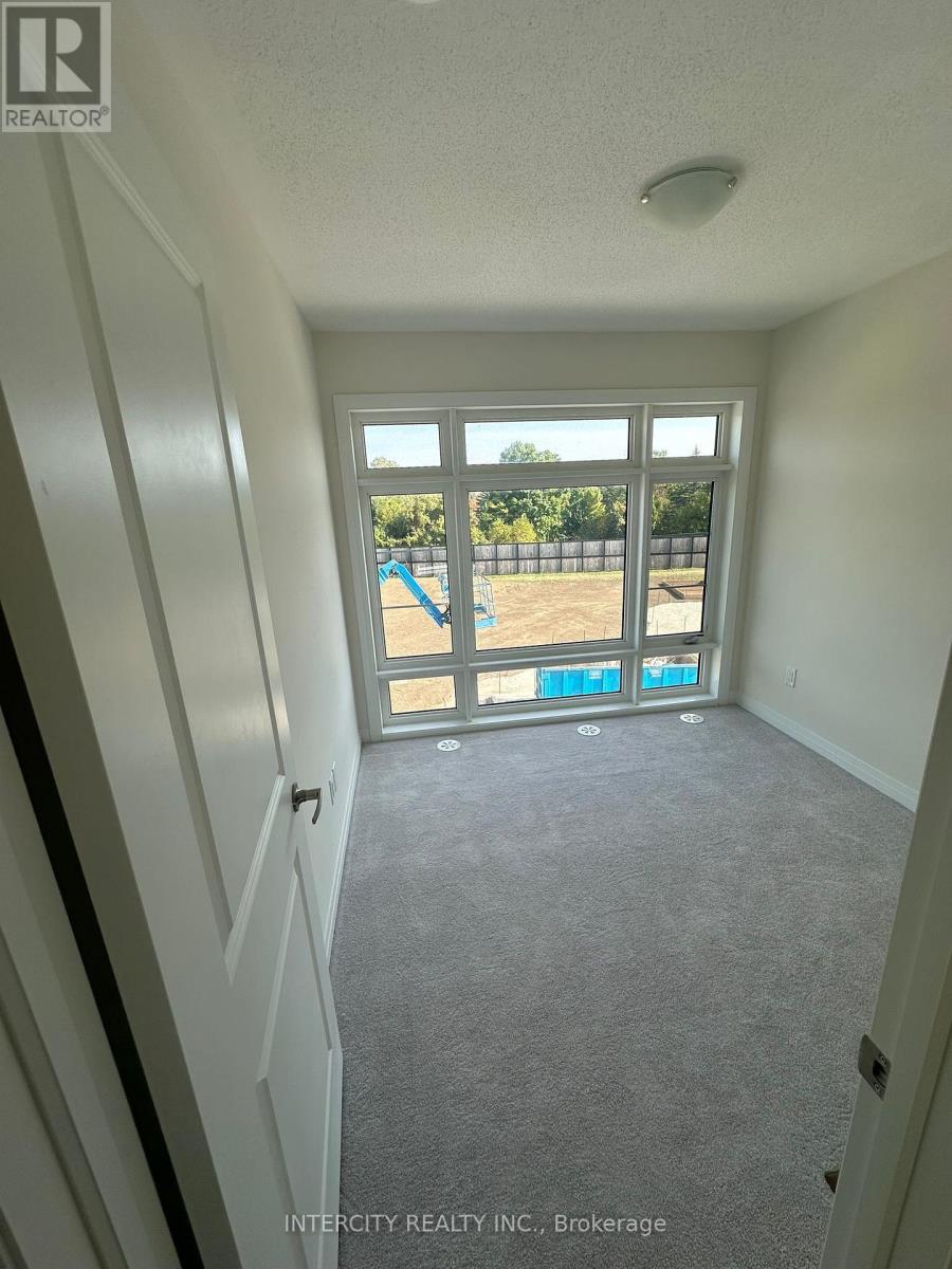 23 Bluebird Lane, Barrie, Ontario  L4N 6A3 - Photo 11 - S12506970