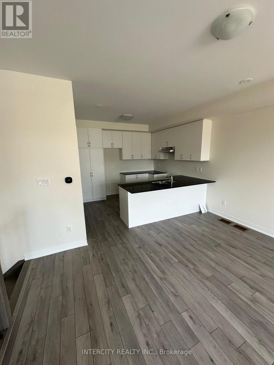 23 Bluebird Lane, Barrie, Ontario  L4N 6A3 - Photo 2 - S12506970