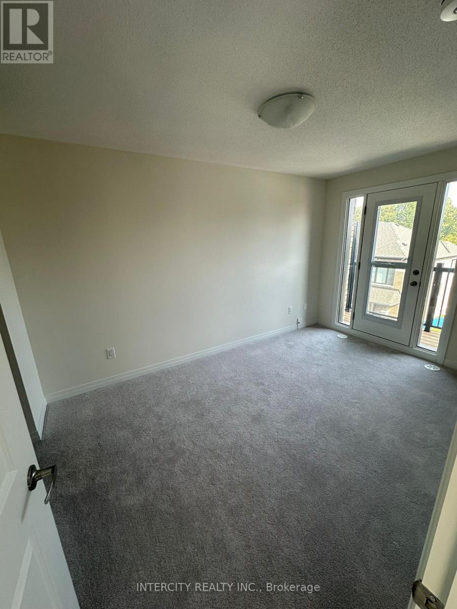 23 Bluebird Lane, Barrie, Ontario  L4N 6A3 - Photo 7 - S12506970