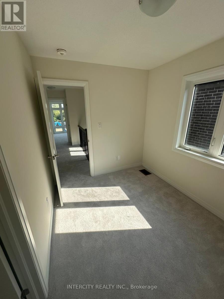 23 Bluebird Lane, Barrie, Ontario  L4N 6A3 - Photo 8 - S12506970