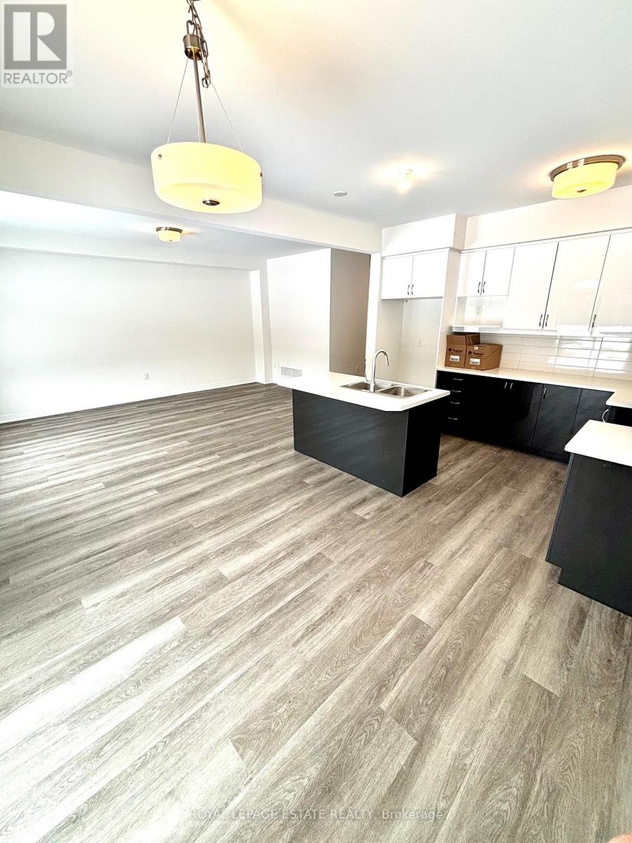 3028 Sandy Acres Avenue, Severn, Ontario L3V 8P8 - Photo 6 - S12496674