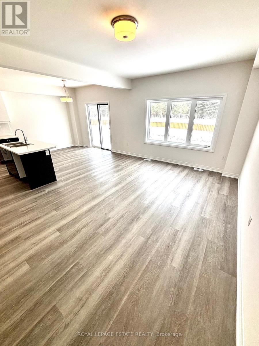 3028 Sandy Acres Avenue, Severn, Ontario L3V 8P8 - Photo 5 - S12496674