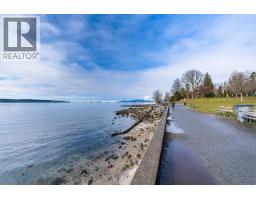 401 2015 BEACH AVENUE, Vancouver, British Columbia
