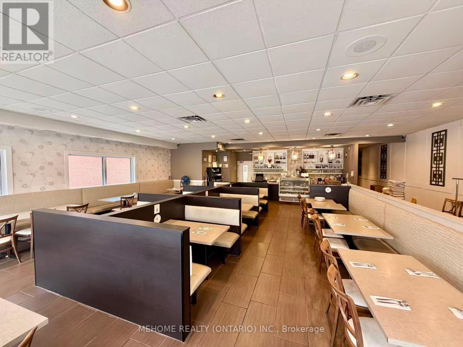 630 Ford Drive, Oakville, Ontario  L6J 7V7 - Photo 9 - W12506190