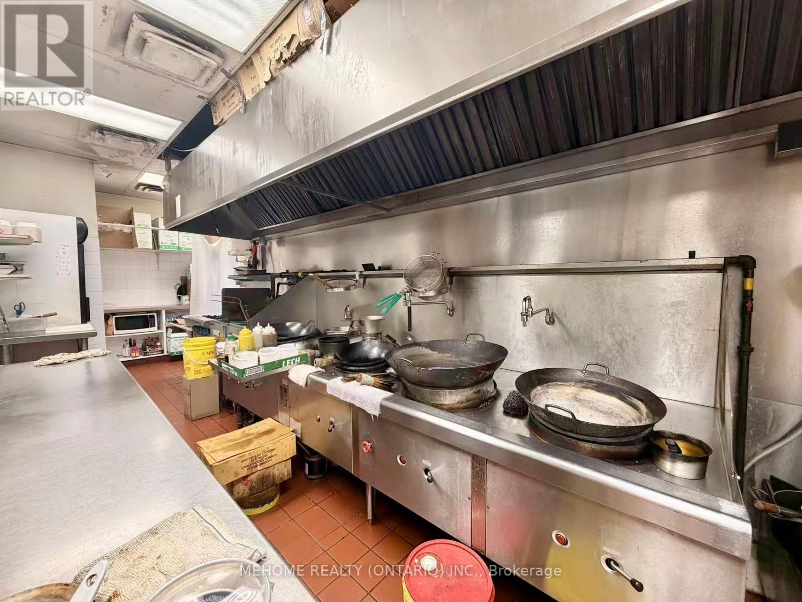 630 Ford Drive, Oakville, Ontario  L6J 7V7 - Photo 12 - W12506190