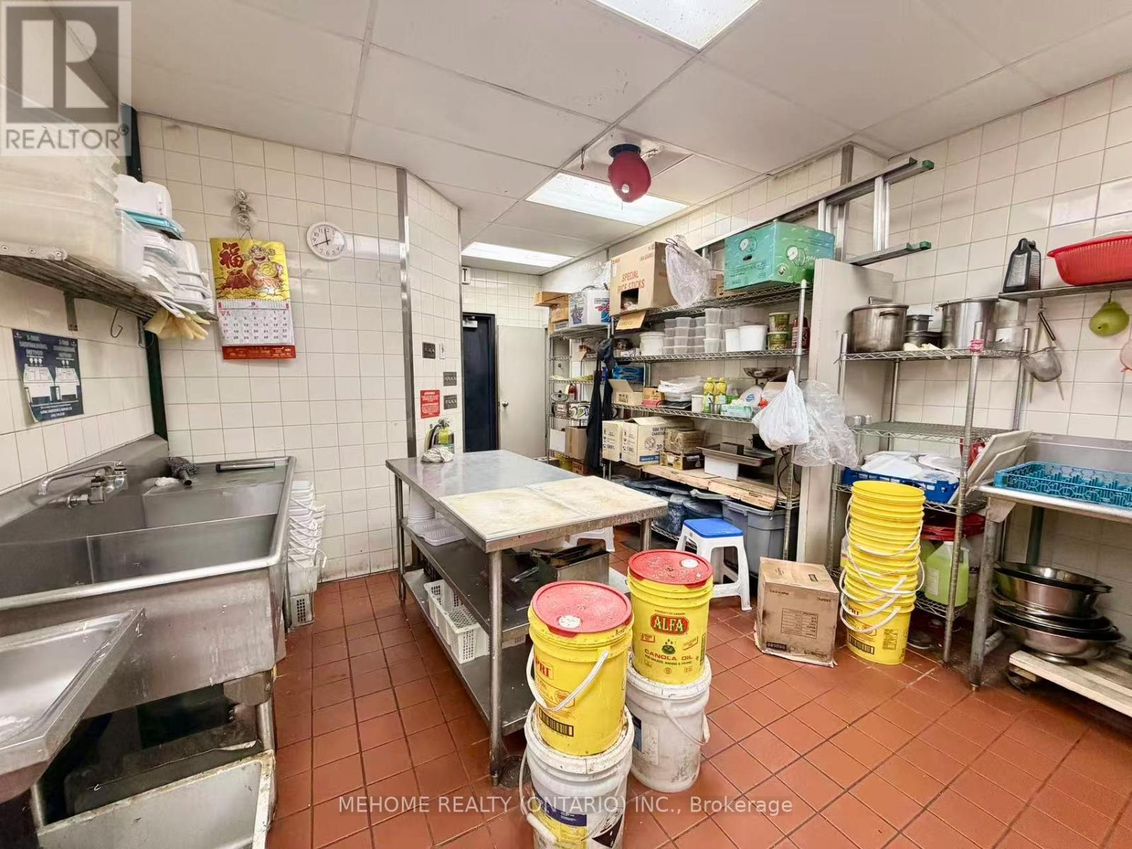 630 Ford Drive, Oakville, Ontario  L6J 7V7 - Photo 14 - W12506190