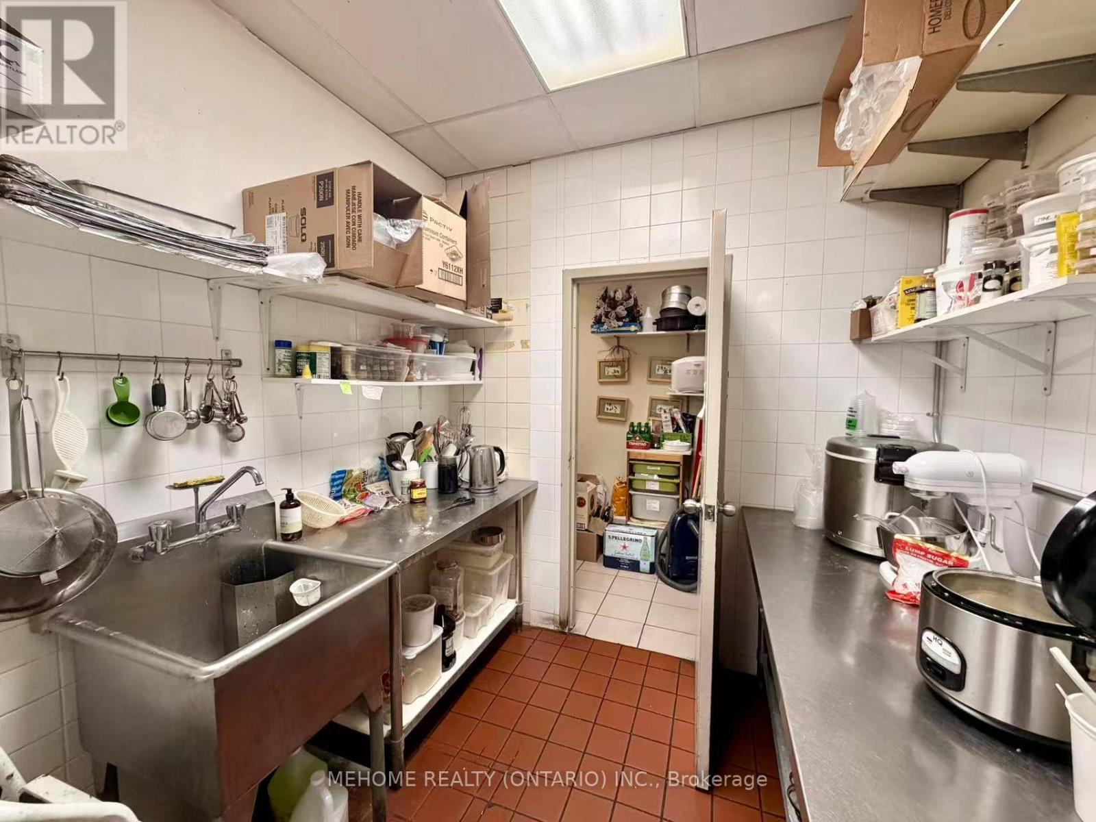 630 Ford Drive, Oakville, Ontario  L6J 7V7 - Photo 13 - W12506190