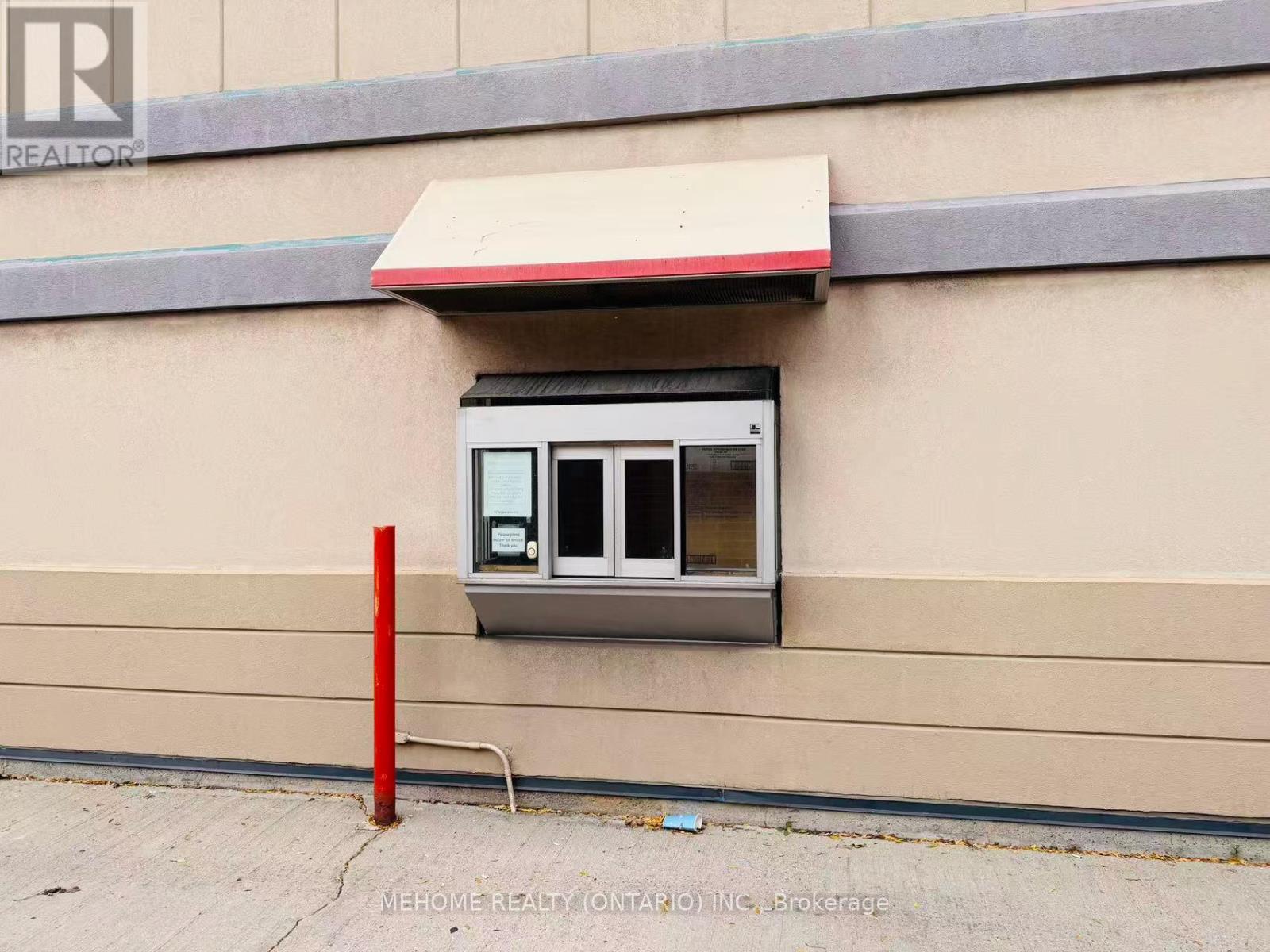 630 Ford Drive, Oakville, Ontario  L6J 7V7 - Photo 3 - W12506190