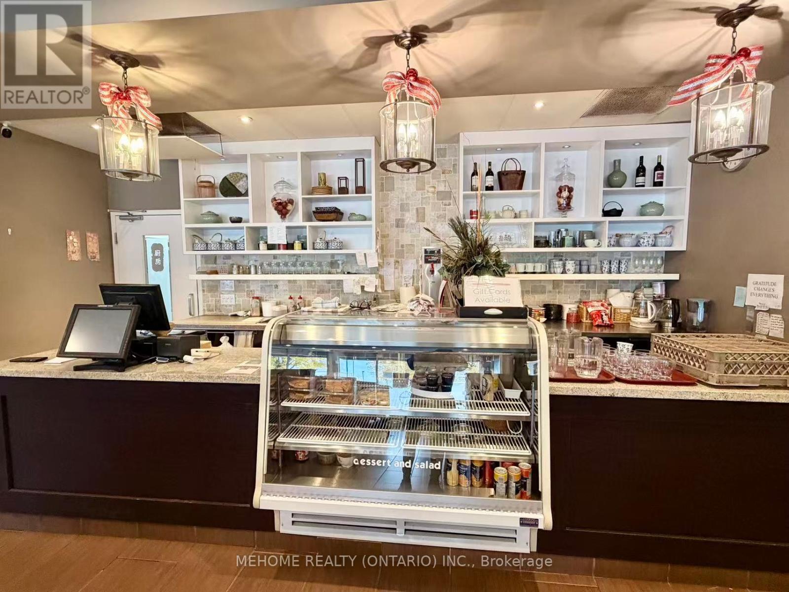 630 Ford Drive, Oakville, Ontario  L6J 7V7 - Photo 10 - W12506190