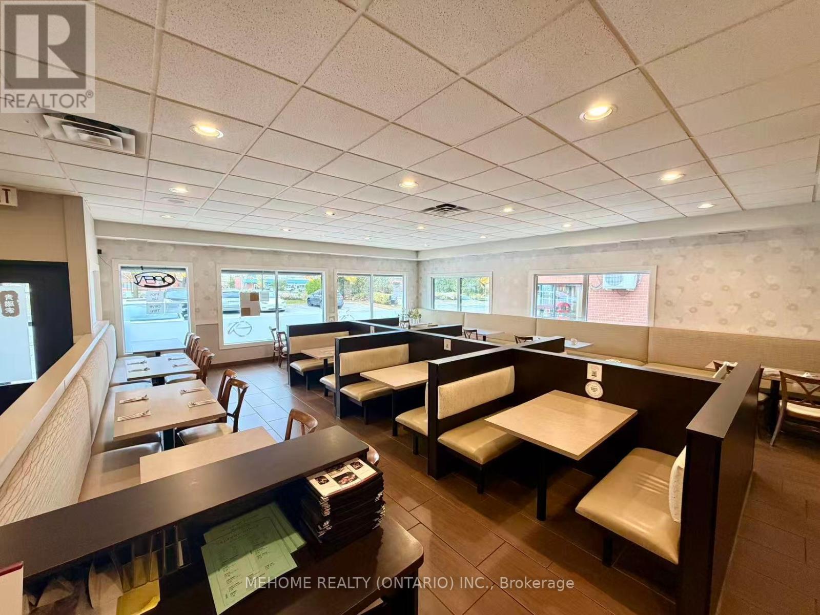 630 Ford Drive, Oakville, Ontario  L6J 7V7 - Photo 7 - W12506190