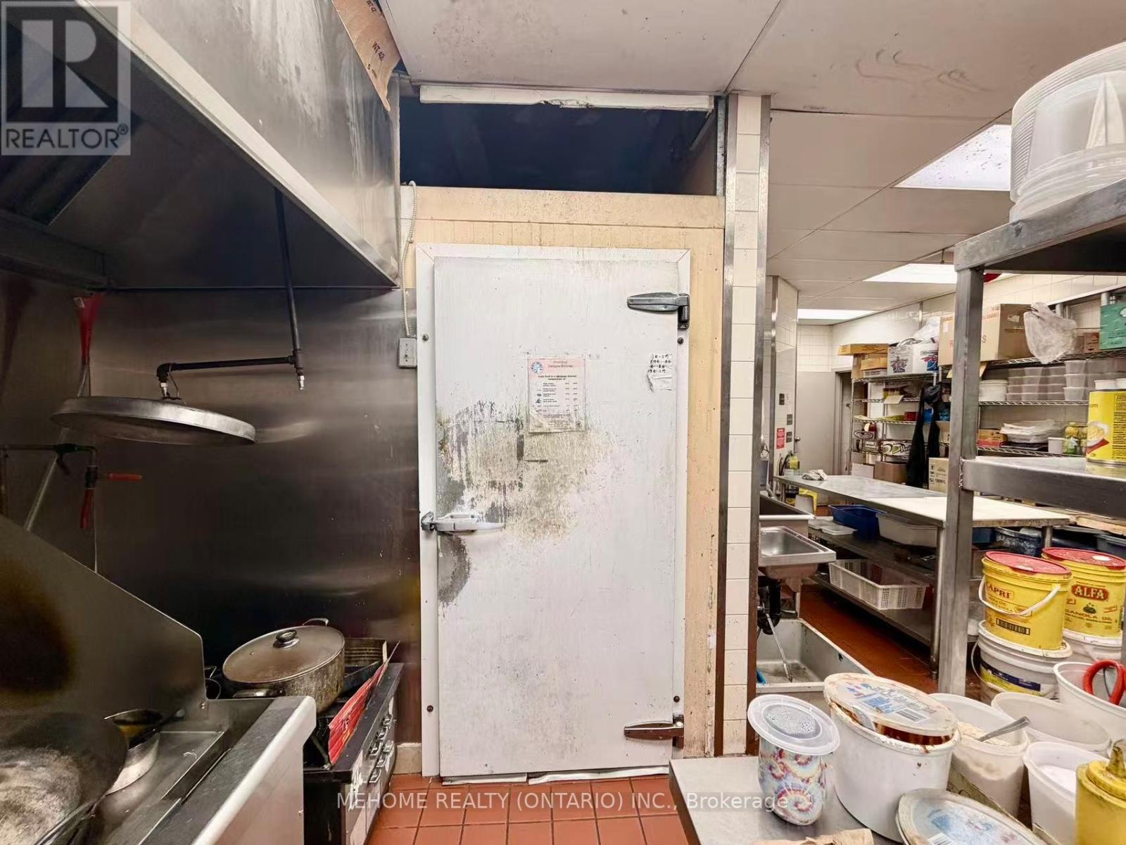 630 Ford Drive, Oakville, Ontario  L6J 7V7 - Photo 17 - W12506190