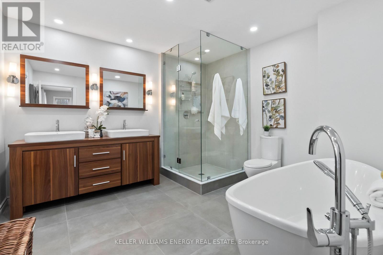 16262 Mccowan Road, Whitchurch-Stouffville, Ontario  L4A 2T2 - Photo 12 - N12465922