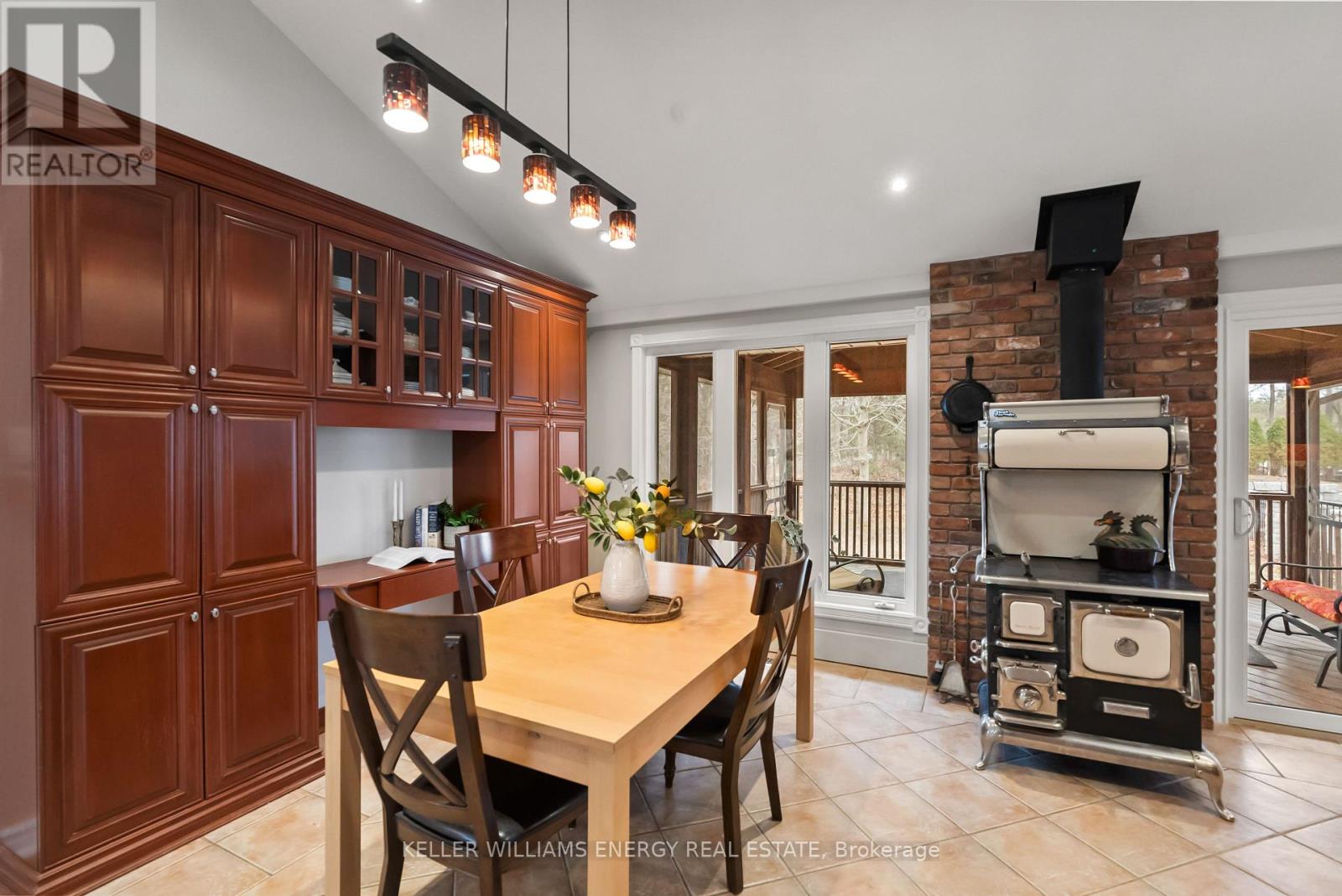 16262 Mccowan Road, Whitchurch-Stouffville, Ontario  L4A 2T2 - Photo 6 - N12465922