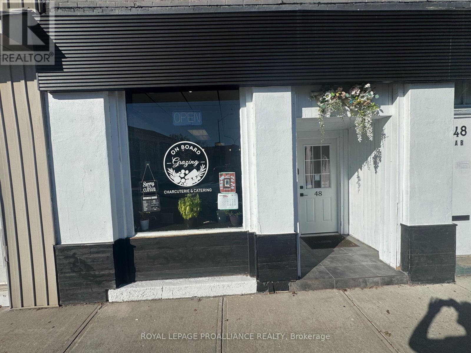 48 King Street Nw, Quinte West, Ontario  K8V 3V8 - Photo 7 - X12446440