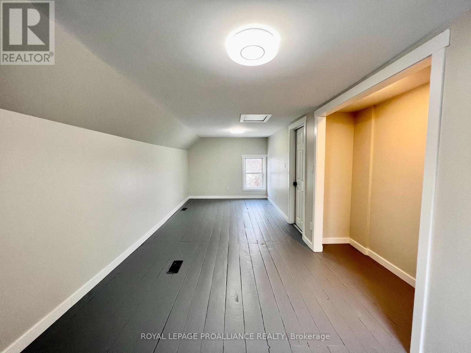 51 Reddick Street, Prince Edward County, Ontario K8N 0L5 - Photo 24 - X12503430