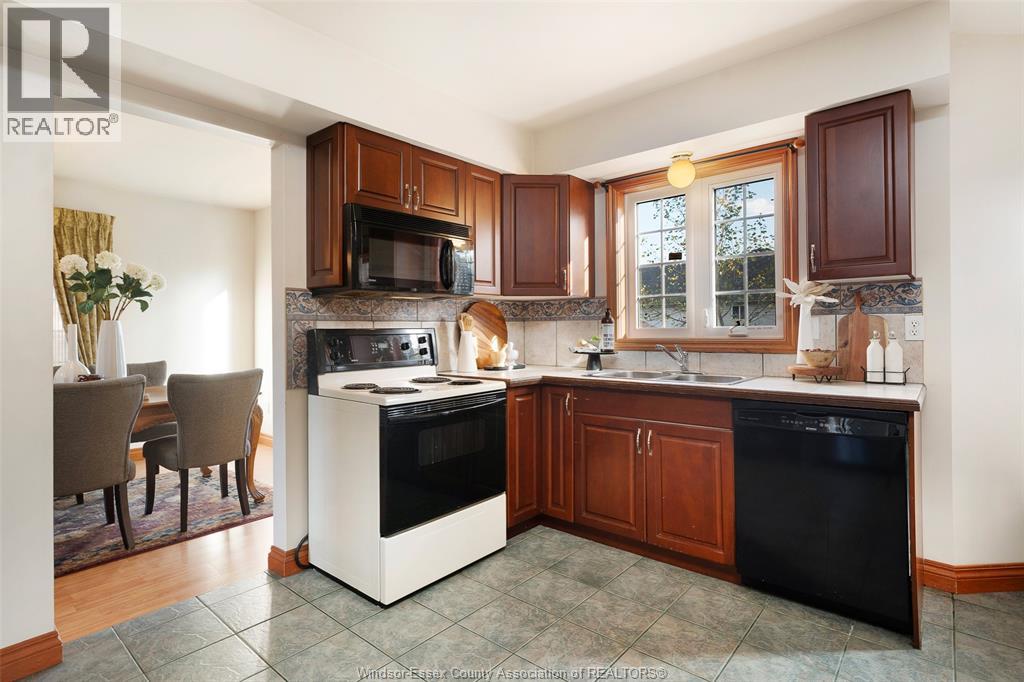 11363 Amalfi, Windsor, Ontario N8P 1J8 - Photo 20 - 25027938