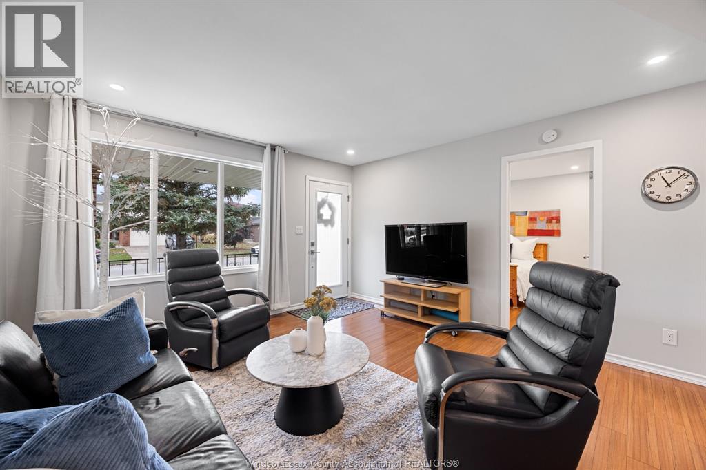 12218 Baillargeon, Tecumseh, Ontario N8N 4A7 - Photo 4 - 25027882