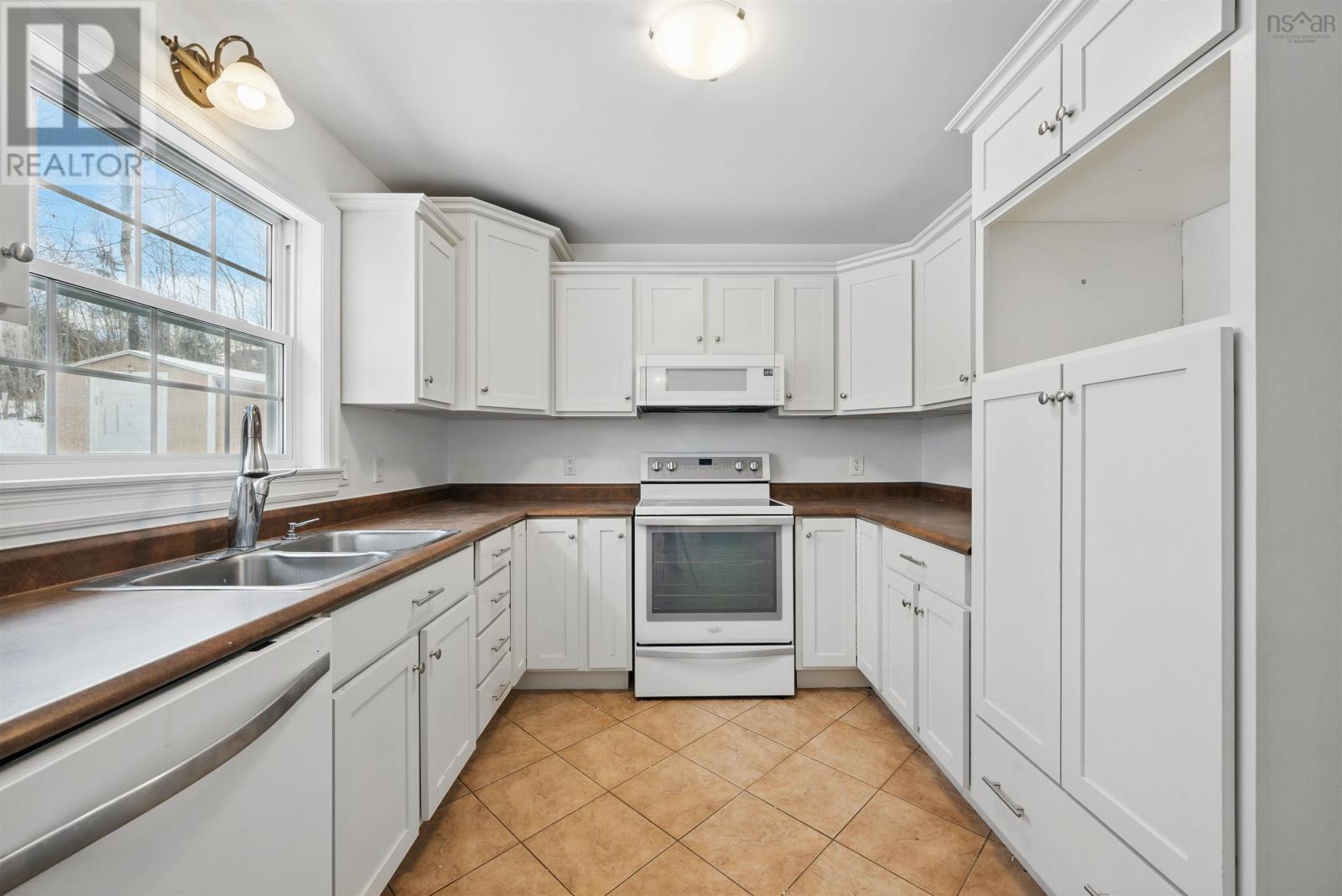 95 Birch Hill Run, Upper Sackville, Nova Scotia  B4E 3G8 - Photo 6 - 202508267