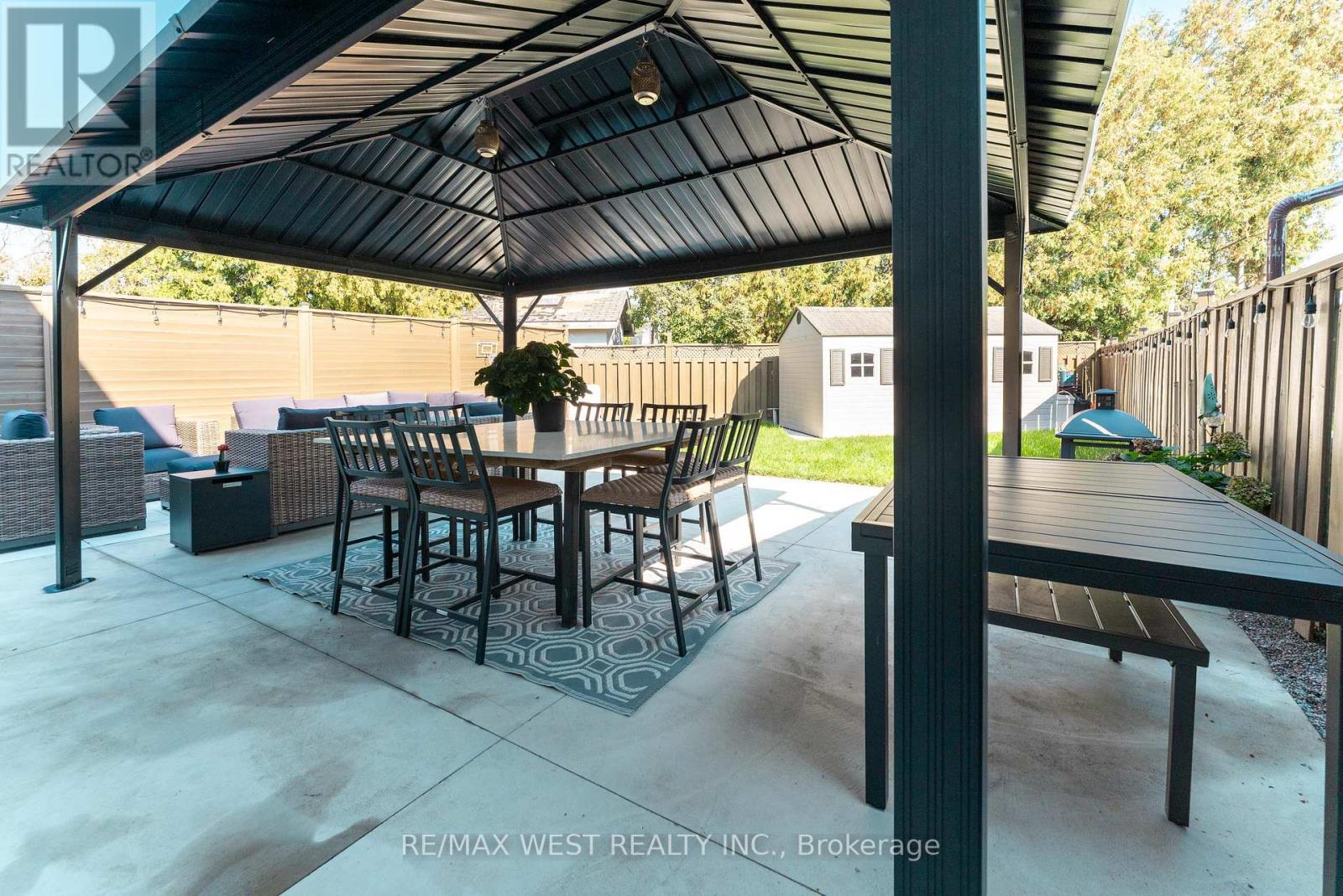 70 Wheatsheaf Crescent, Toronto, Ontario  M3N 1P6 - Photo 29 - W12506628