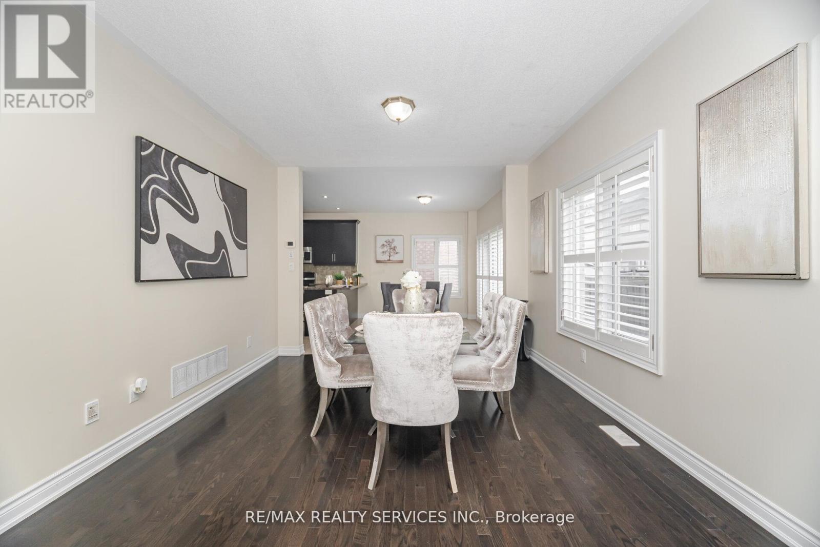 6 Beacon Hill Drive, Brampton, Ontario  L6X 0V6 - Photo 17 - W12506636