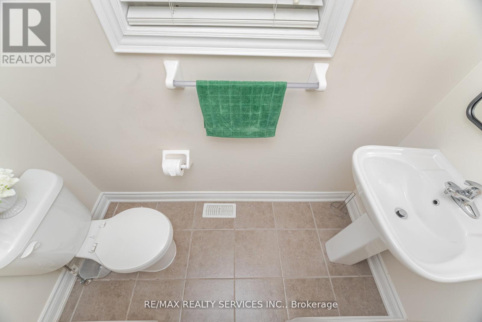 6 Beacon Hill Drive, Brampton, Ontario  L6X 0V6 - Photo 23 - W12506636