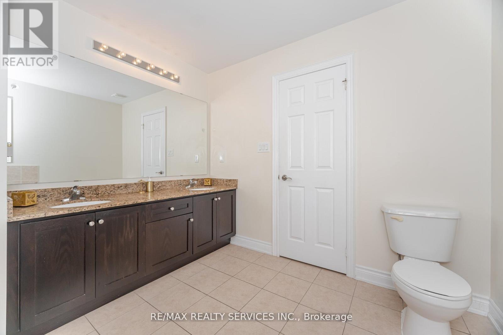 6 Beacon Hill Drive, Brampton, Ontario  L6X 0V6 - Photo 34 - W12506636