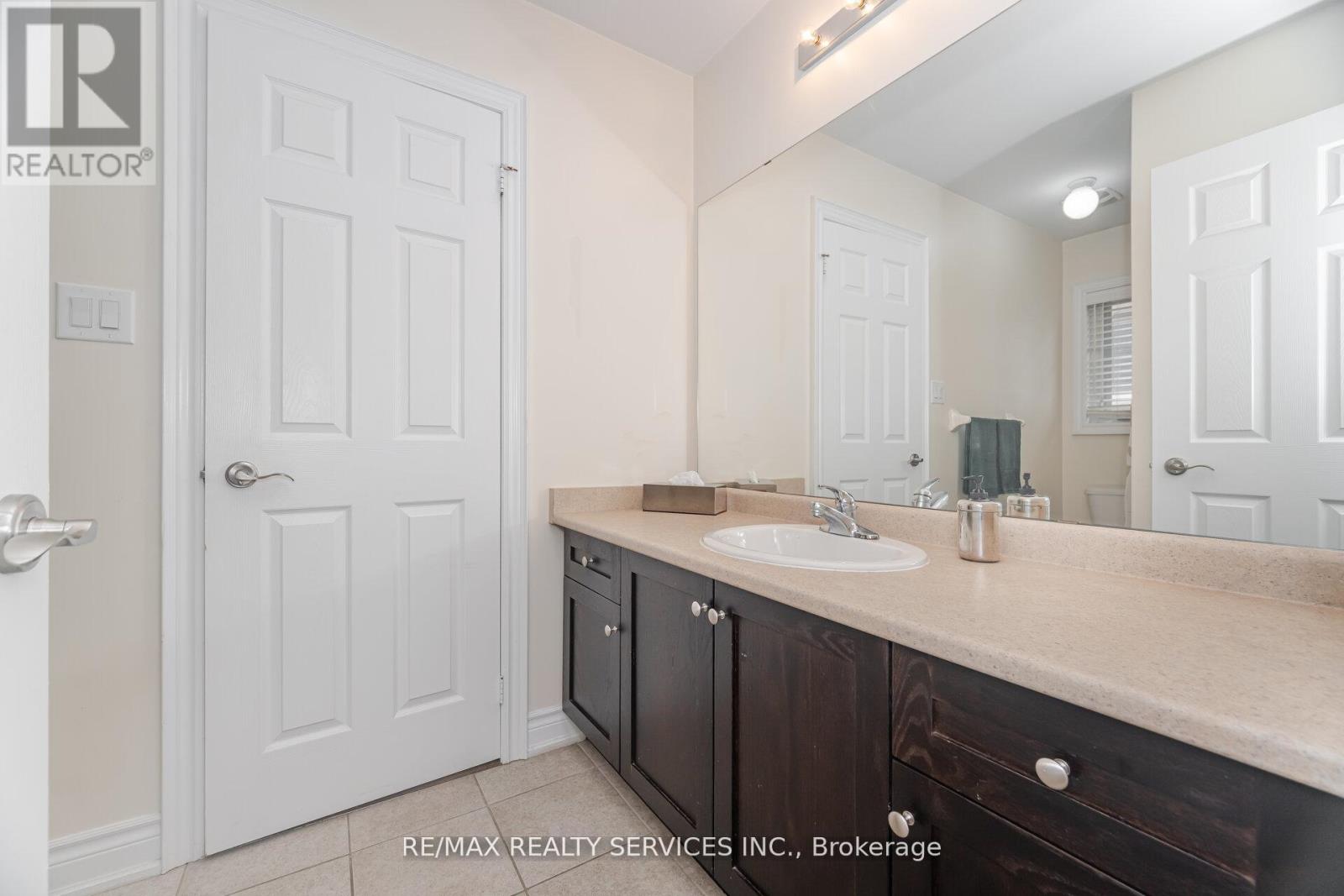 6 Beacon Hill Drive, Brampton, Ontario  L6X 0V6 - Photo 35 - W12506636