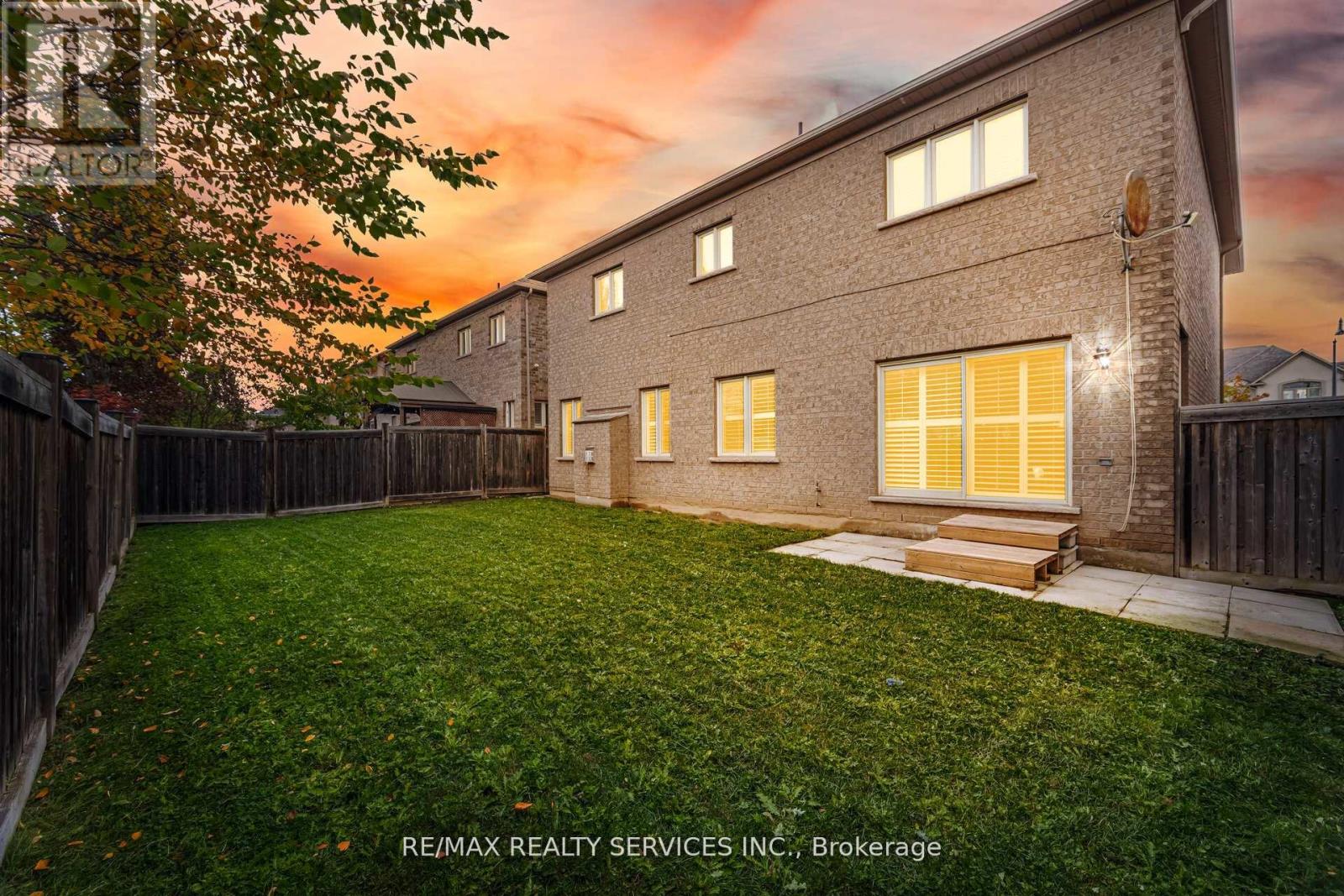 6 Beacon Hill Drive, Brampton, Ontario  L6X 0V6 - Photo 45 - W12506636