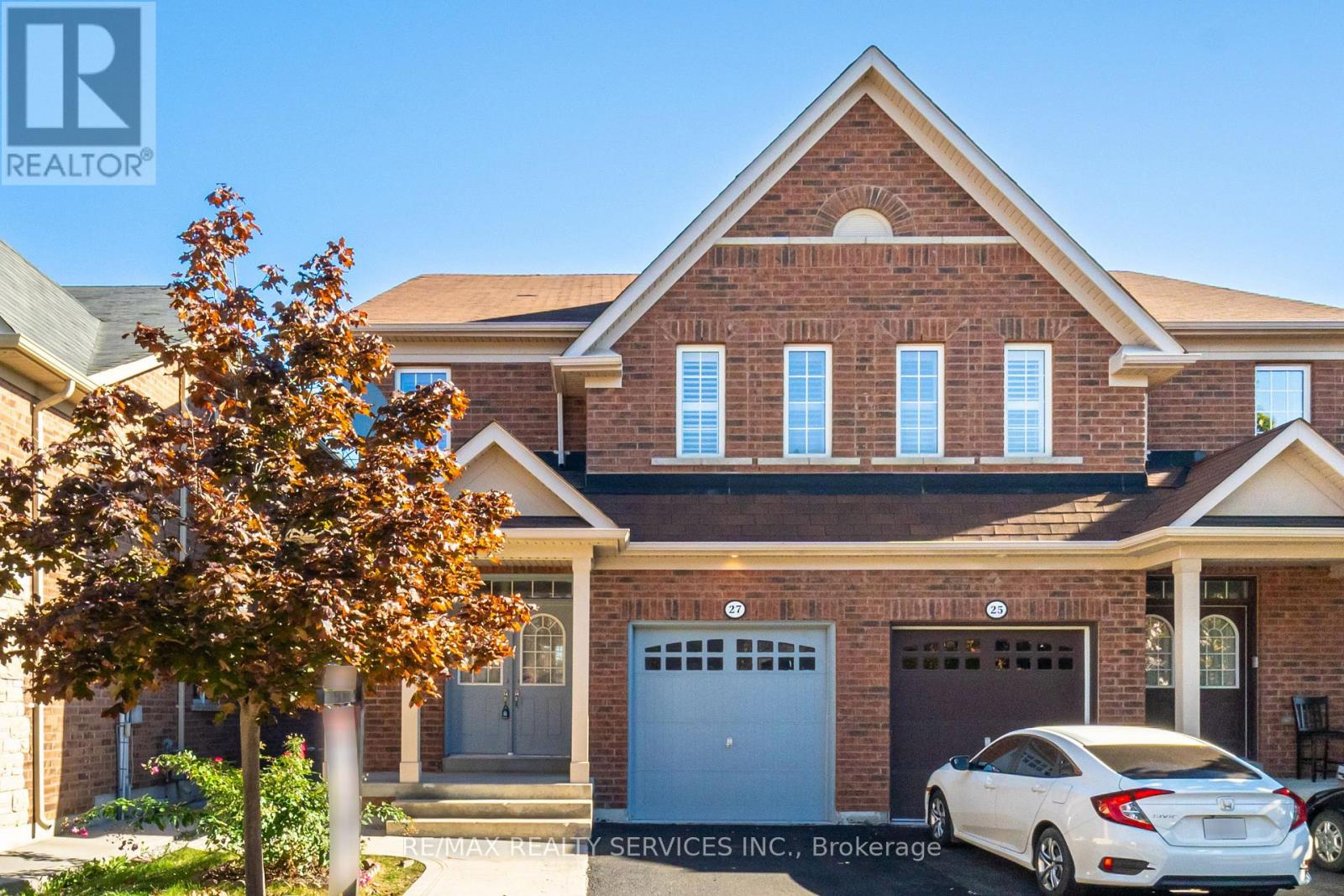 27 SUSSEXVALE DRIVE, Brampton, Ontario