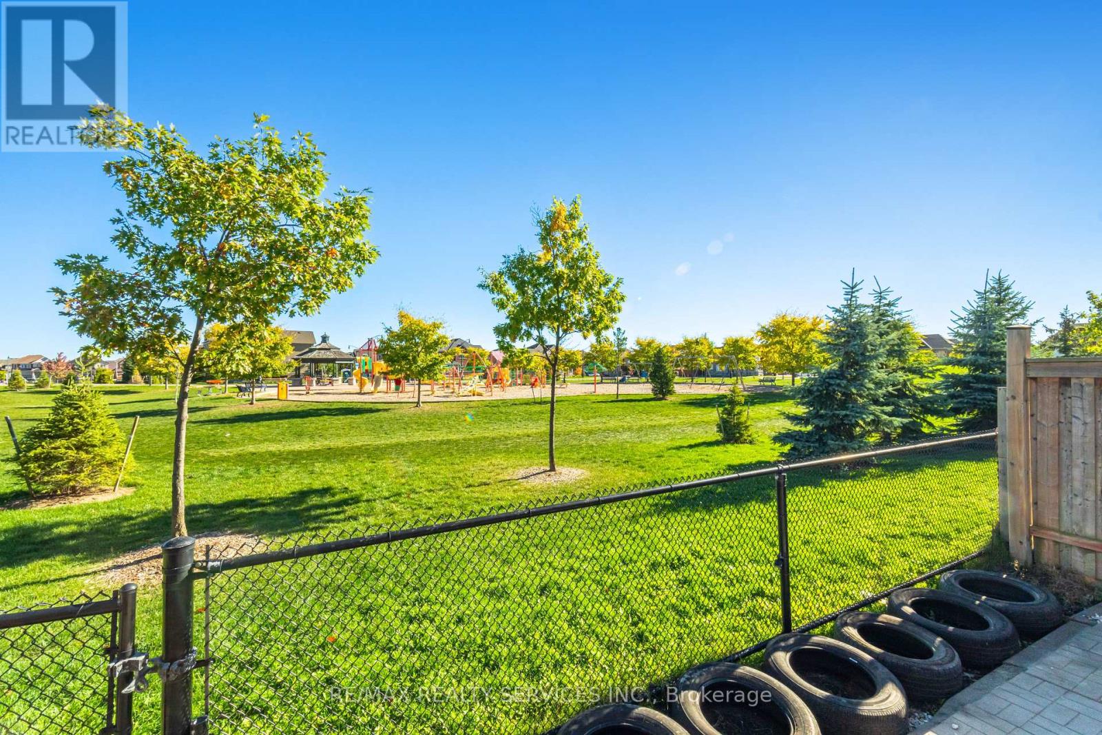 27 Sussexvale Drive, Brampton, Ontario  L6R 3S1 - Photo 37 - W12506648