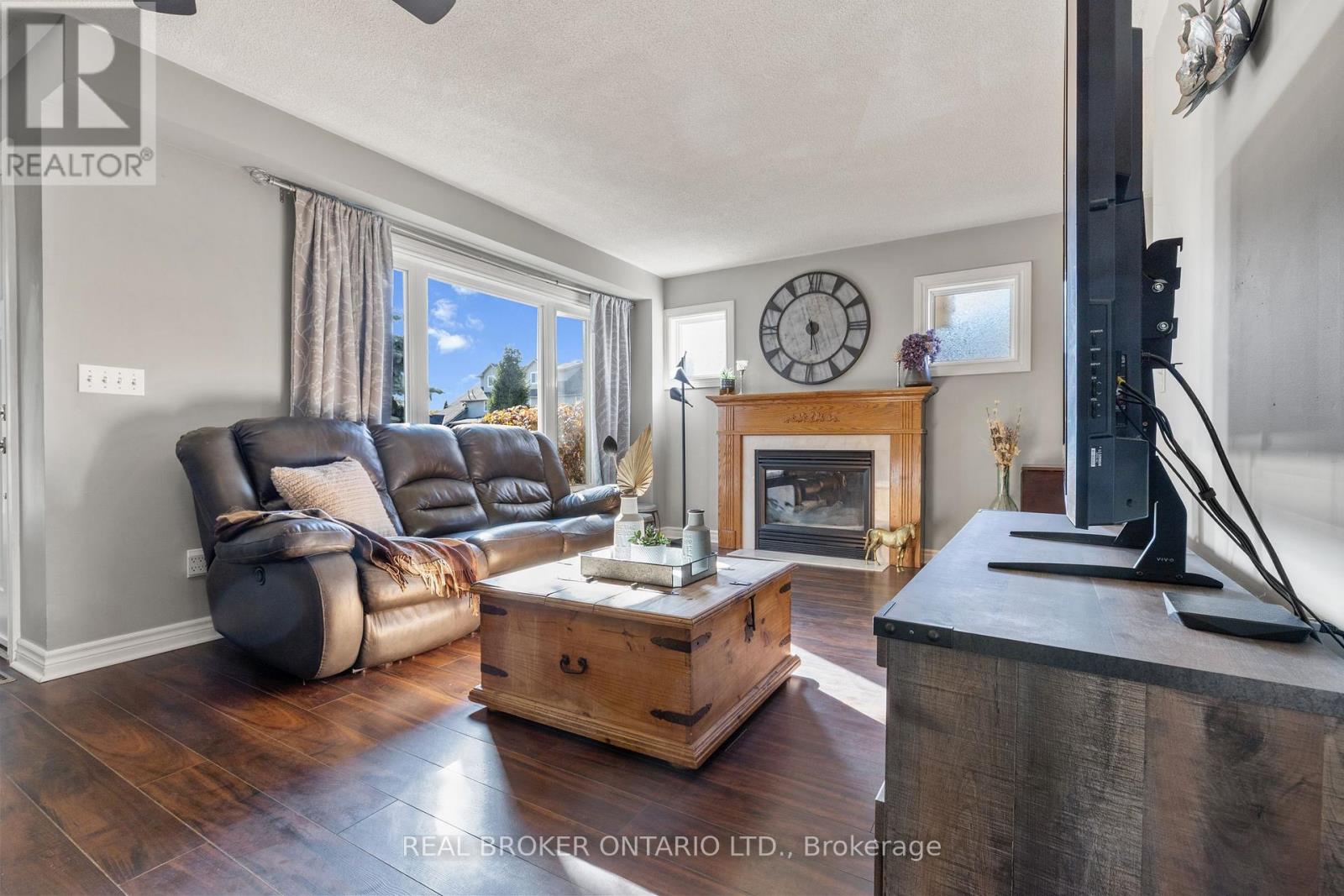 304 Dogwood Street, Orangeville, Ontario  L9W 4Z7 - Photo 10 - W12506654