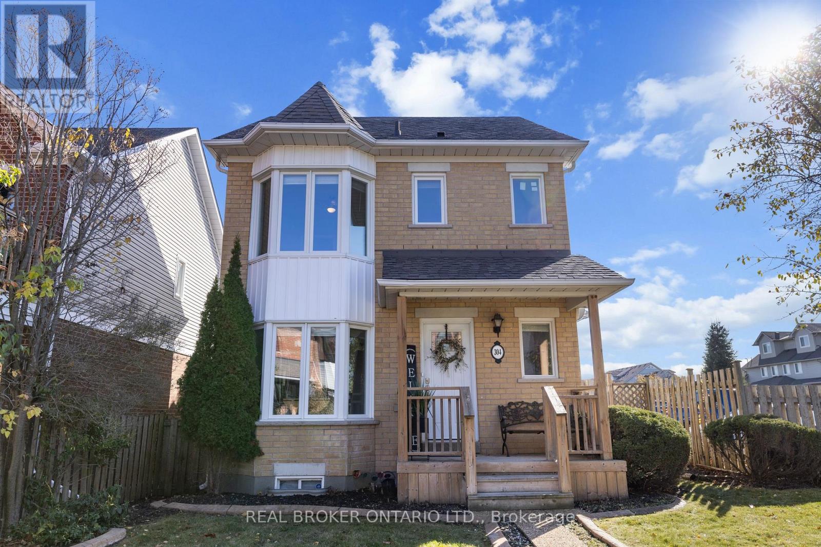 304 Dogwood Street, Orangeville, Ontario  L9W 4Z7 - Photo 2 - W12506654