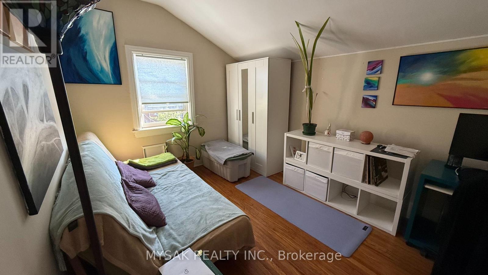 116 Fifth Street, Toronto, Ontario  M8V 2Z3 - Photo 5 - W12506720