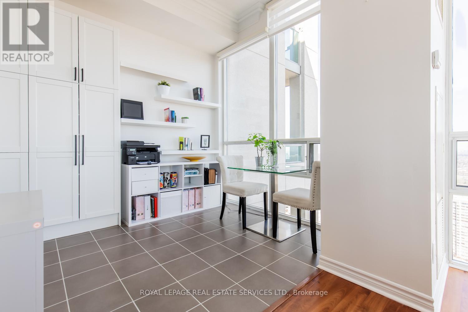 3702 - 3504 Hurontario Street, Mississauga, Ontario  L5B 0B9 - Photo 11 - W12506730