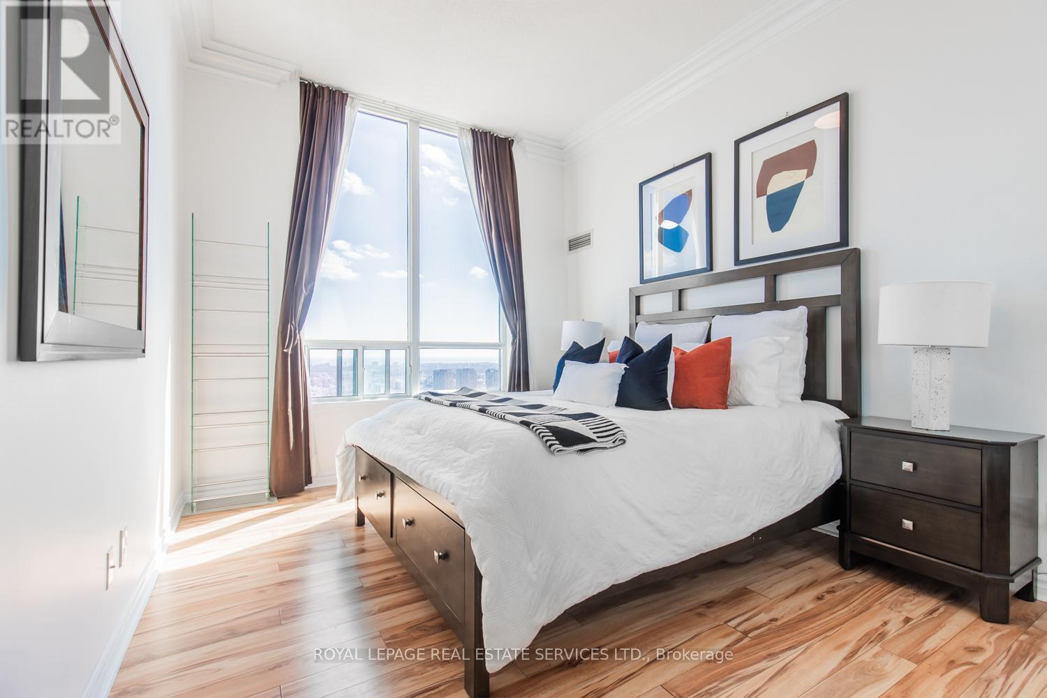 3702 - 3504 Hurontario Street, Mississauga, Ontario  L5B 0B9 - Photo 34 - W12506730