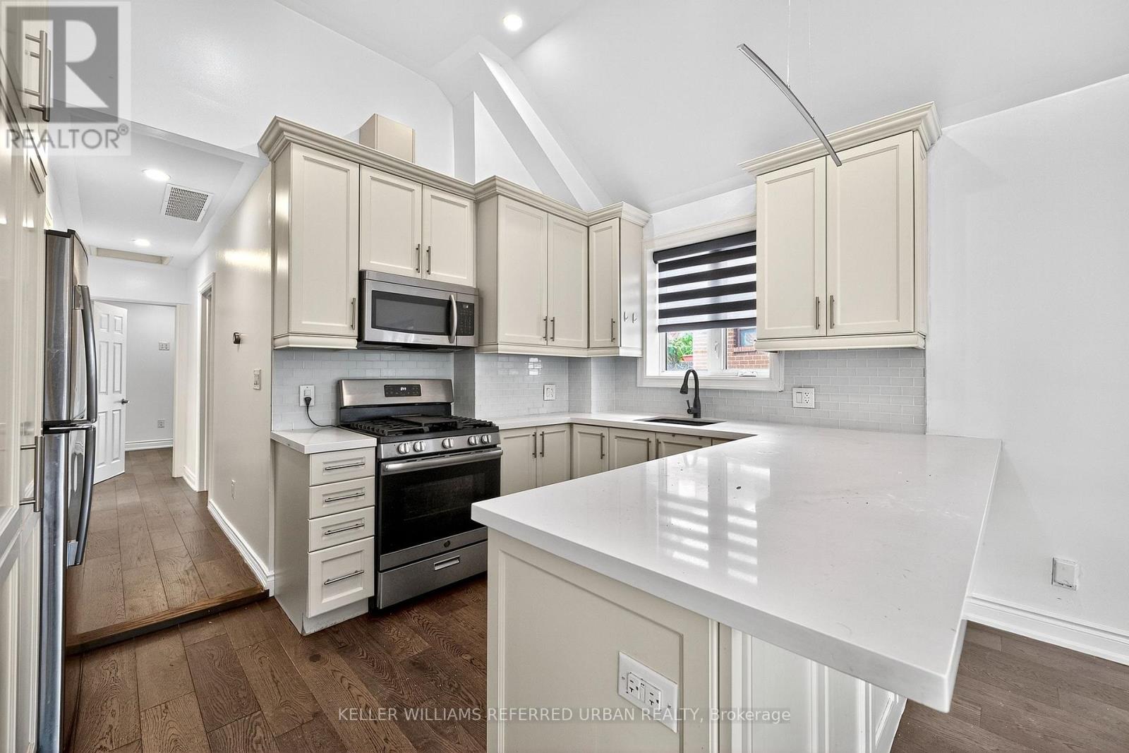 Main Floor - 116 Branstone Road, Toronto, Ontario M6E 4E5 - Photo 10 - W12506732