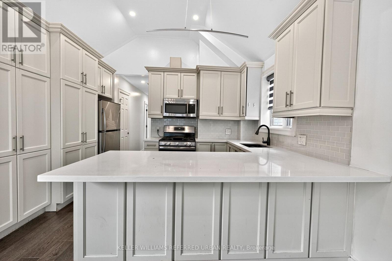 Main Floor - 116 Branstone Road, Toronto, Ontario M6E 4E5 - Photo 9 - W12506732