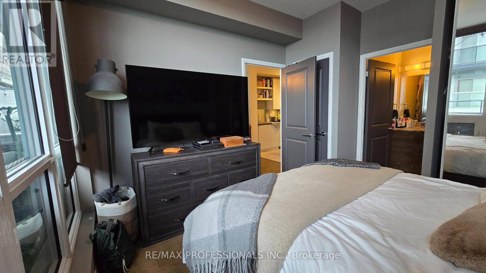 1006 - 60 Annie Craig Drive, Toronto, Ontario M8V 0C5 - Photo 12 - W12506746